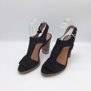 NWOT Sarto Franco Sarto leather sandal. Black New